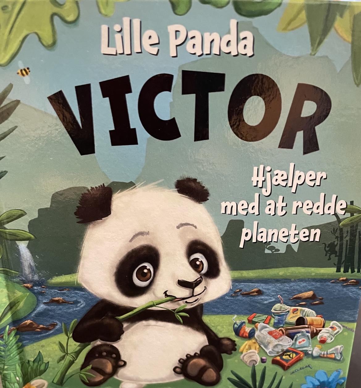 Victor hjælper lille panda