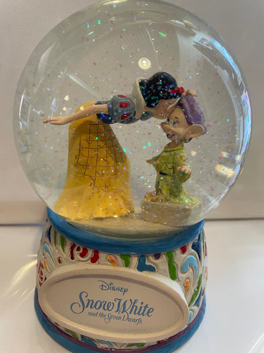 Disney Traditions snekugle " Sweetest Farewell"