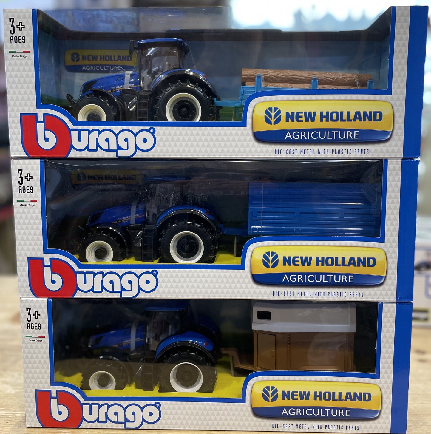 Bburago New Holland Traktor med Vogn 1:32