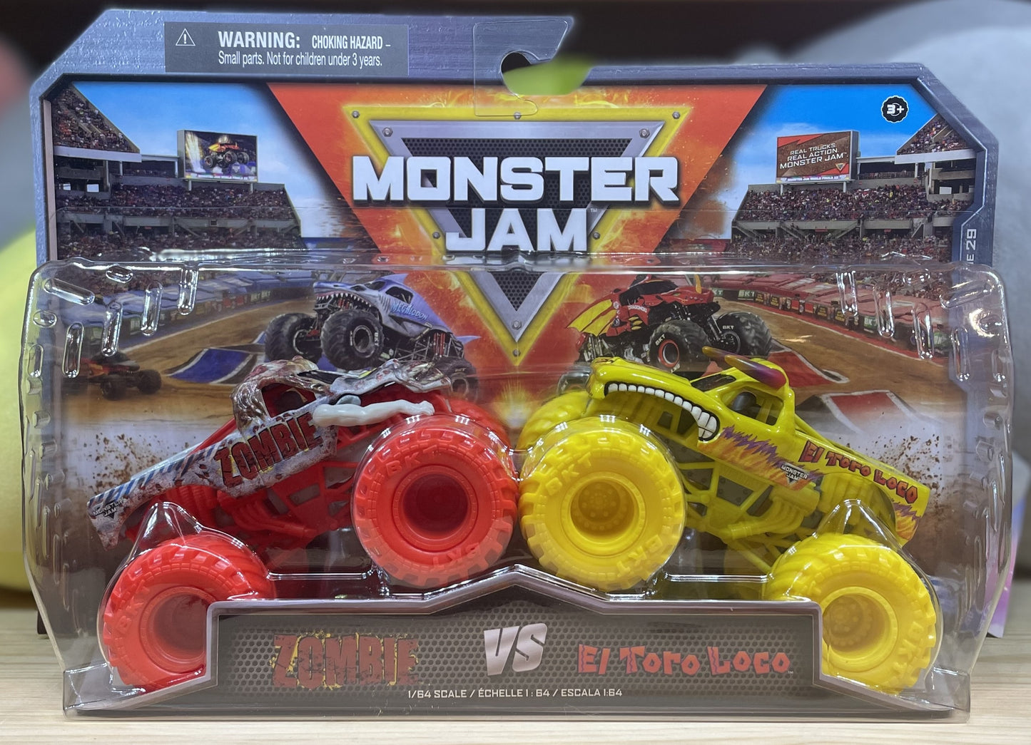 Monster Jam 1:64 Zombie vs El Toro Loco