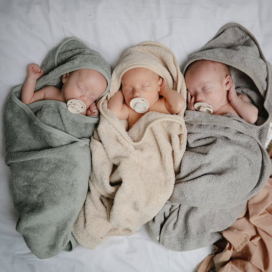 Mushie baby håndklæde med hætte grå